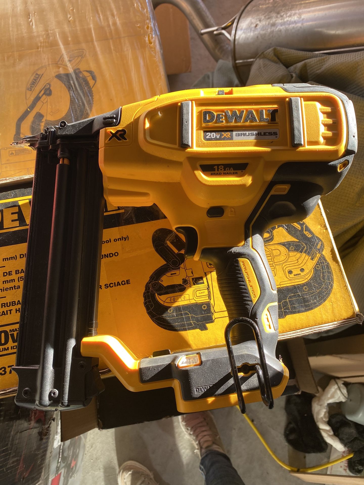 DeWalt XR 18g Nailer