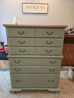 5 drawer Dresser