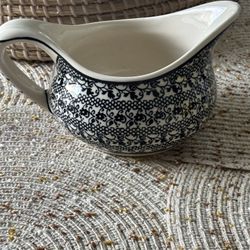 Polish Pottery Boleslawiec Sauce Boat Black Lace Pattern -Handmade In Poland 