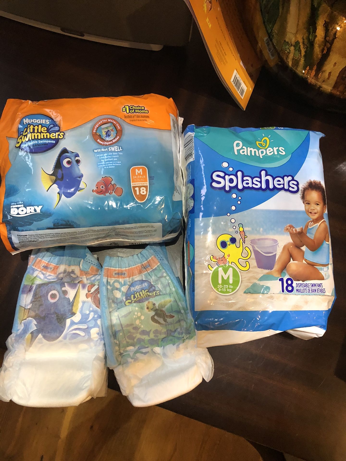 30 swim diapers size medium