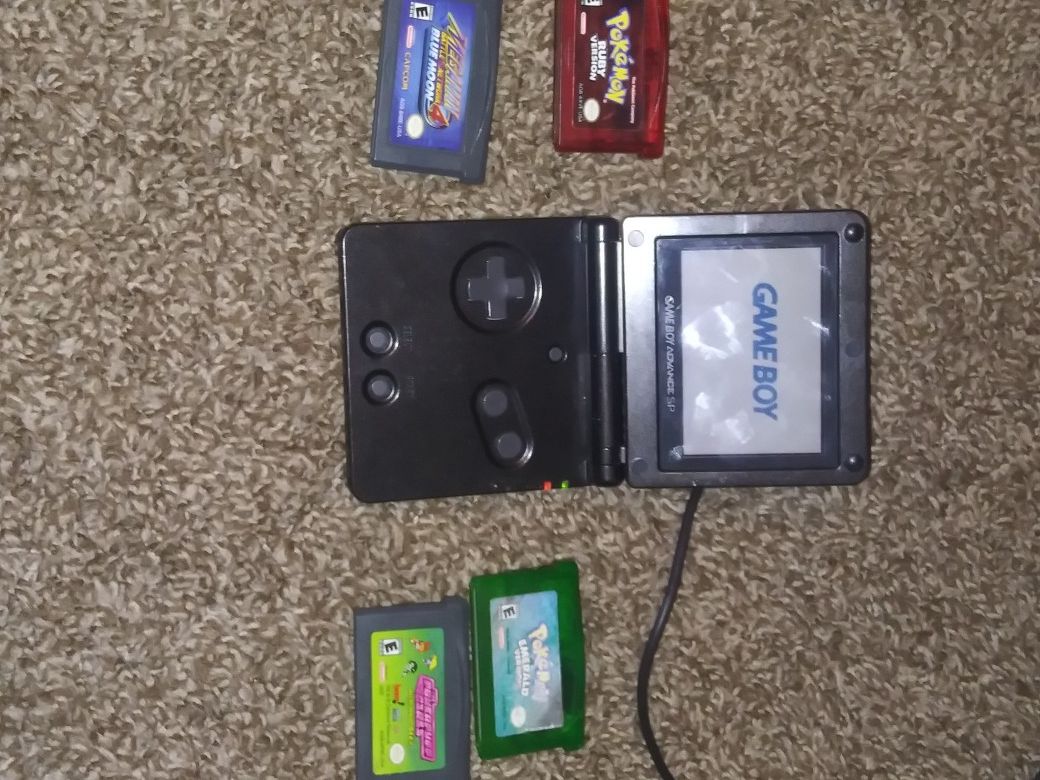 GBA SP with games