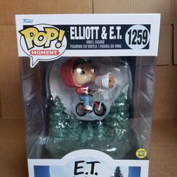 Funko Pop! Moment E.T. 40th Anniversary Elliott and E.T. Flying GITD