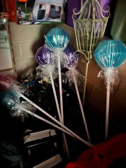 Giant lollipops