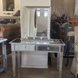Mirrored Entry Table, Or Vanity With Mirror