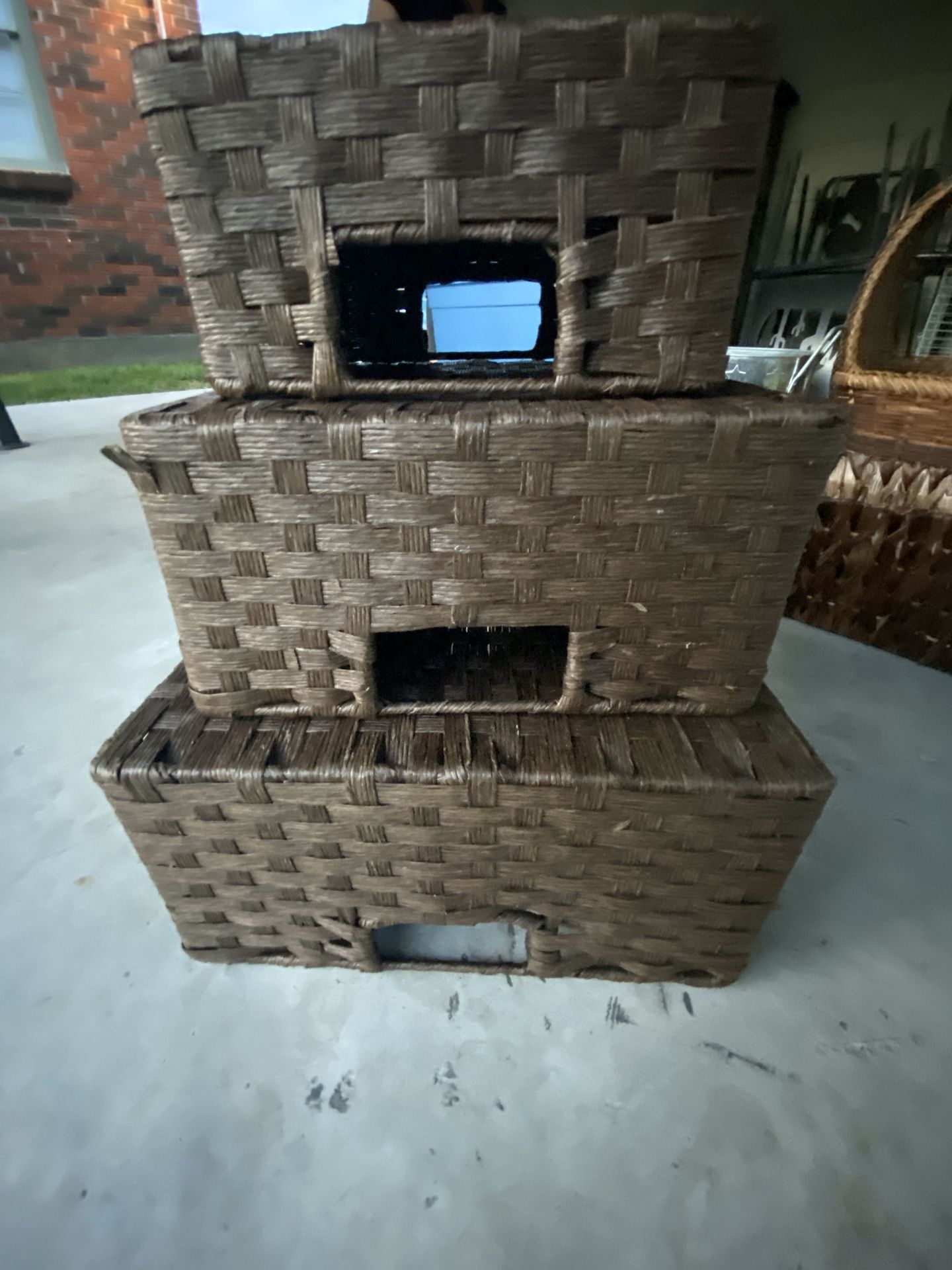 Wicker storage containers (3 sizes)
