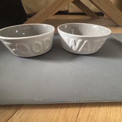 DOG FOOD & WATER BOWLS