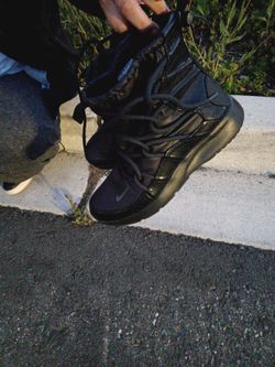 Black Nike Boots Women's Size 9