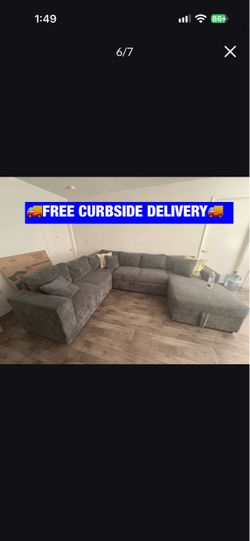 🚚FREE DELIVERY🚚 🩶✨Gray Plush Pull out Sectional Couch✨🩶