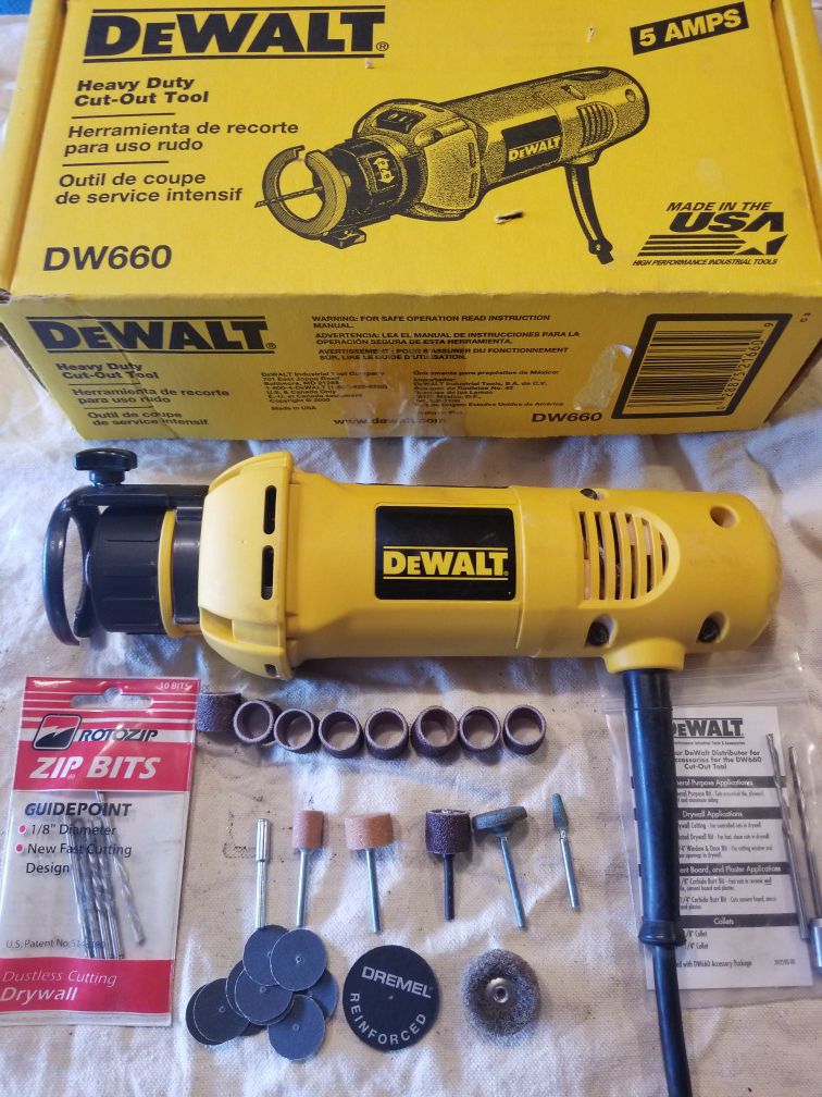 DeWALT Rotary Cut-Out Tool Kit