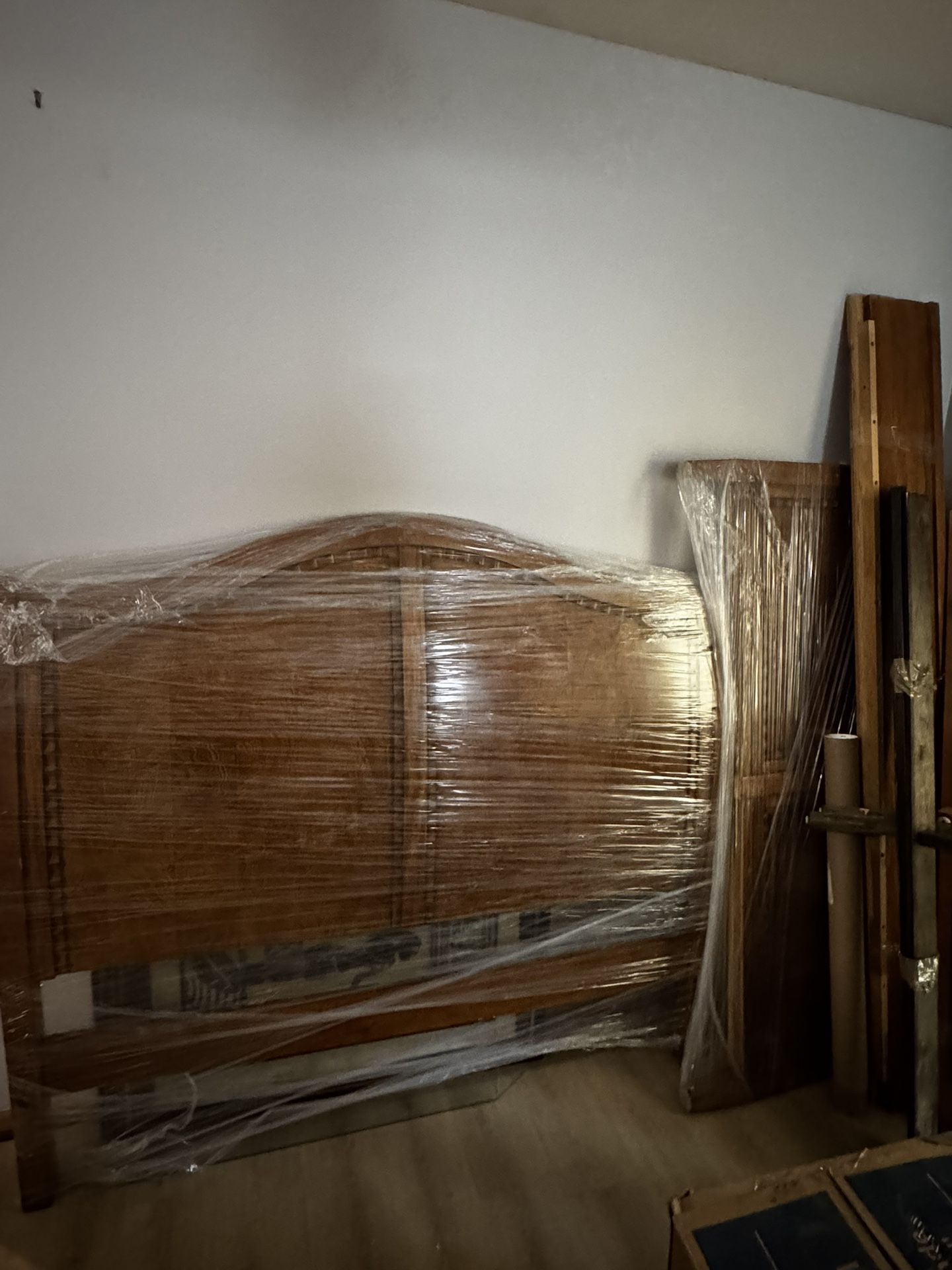 Solid Oak Wood Queen Bedroom Set