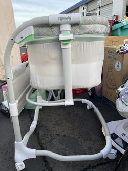 Infantino Side Sleeper Basinet