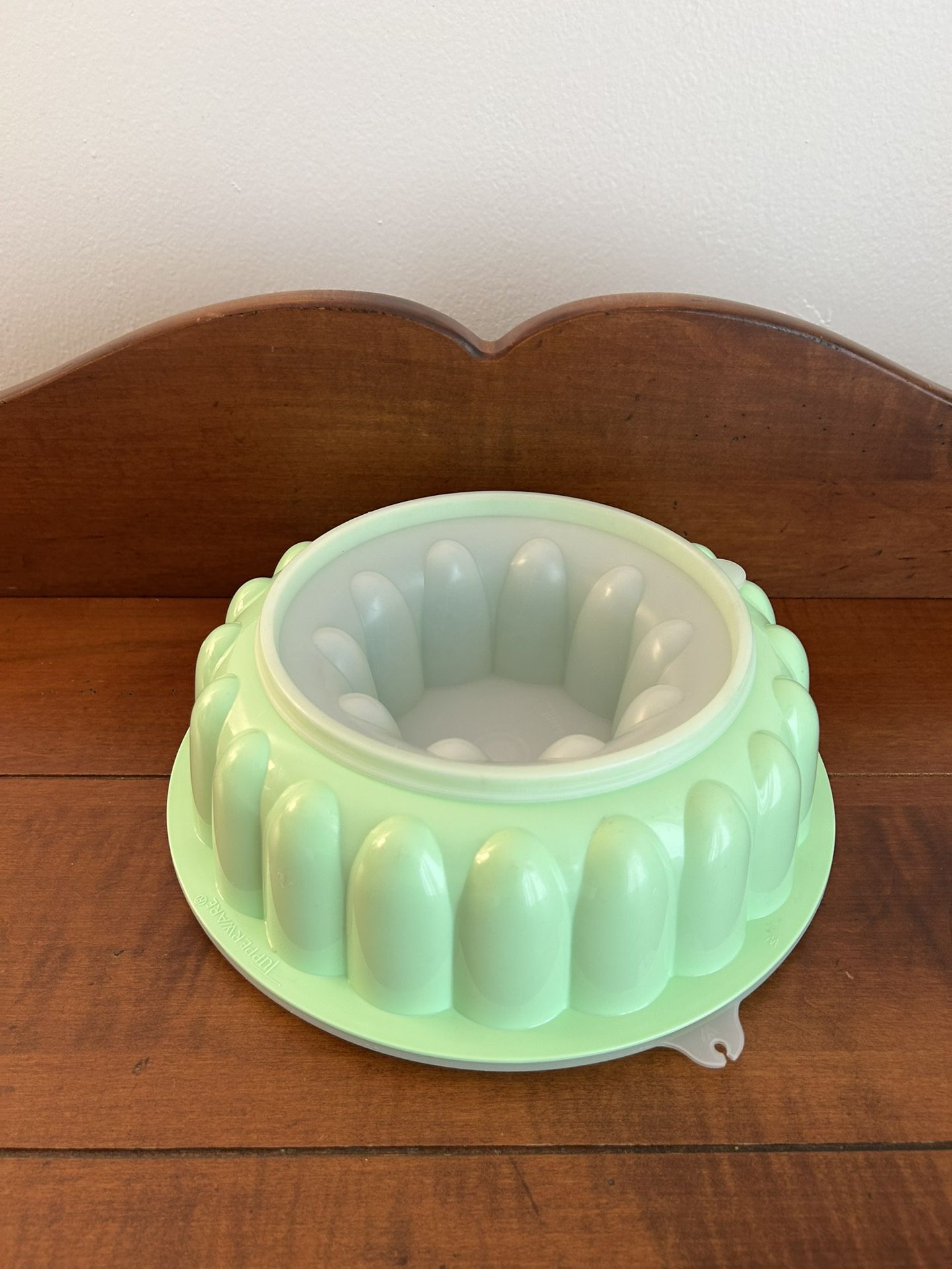 Vintage Tupperware Jade Green Jello Mold 9”