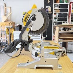 DeWalt 10” Miter Saw – Good Condition