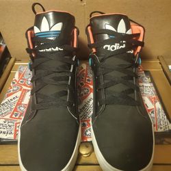 Adidas Kicks👟