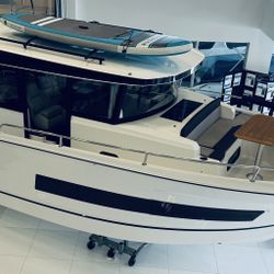 2024 Jeanneau 895 Sport