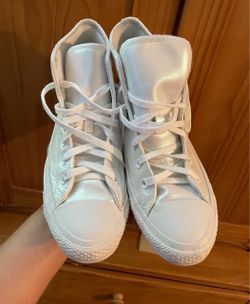 Converse size 8W 6Y