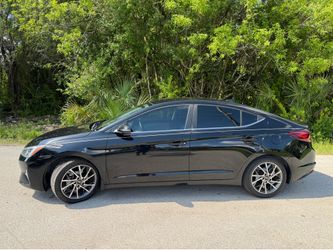 2020 HYUNDAI ELANTRA LIMITED 2.0L*ONLY 75K* WARRANTY* ONE OWNER CARFAX  ONLY 75,000 MILES  ONE OWNER  NON SMOKER  NO PETS  SUPER CLEAN INSIDE AND OUT 
