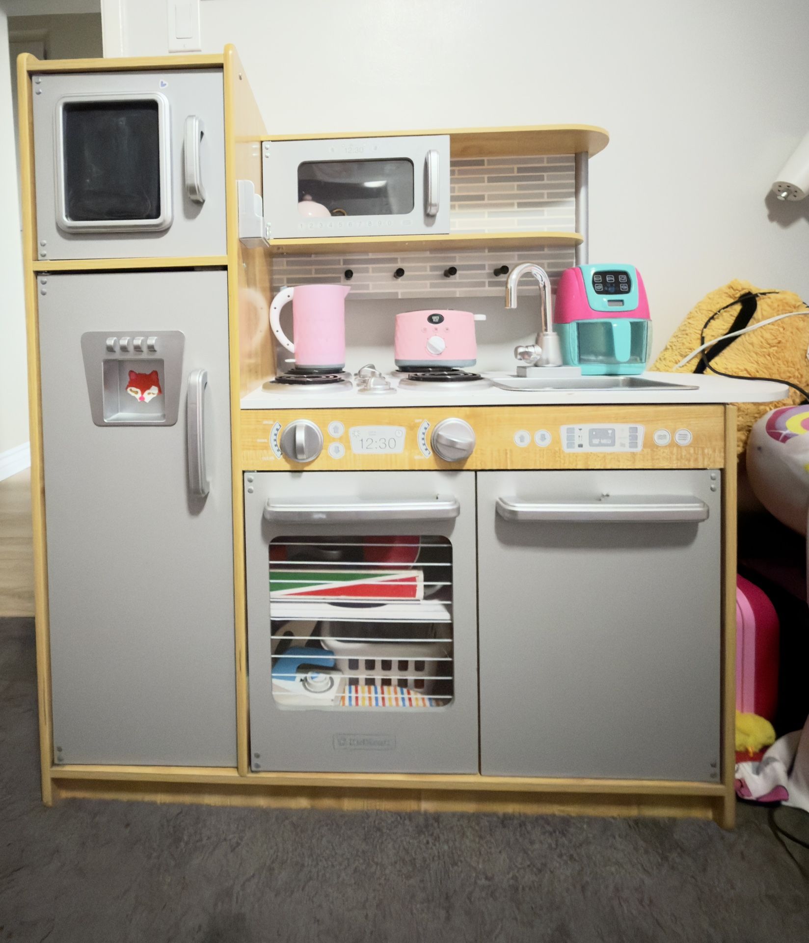 Play Kitchen