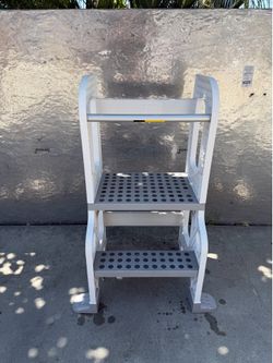 Kids step stool