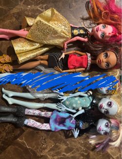 Monster high dolls