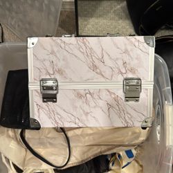 Makeup Container 