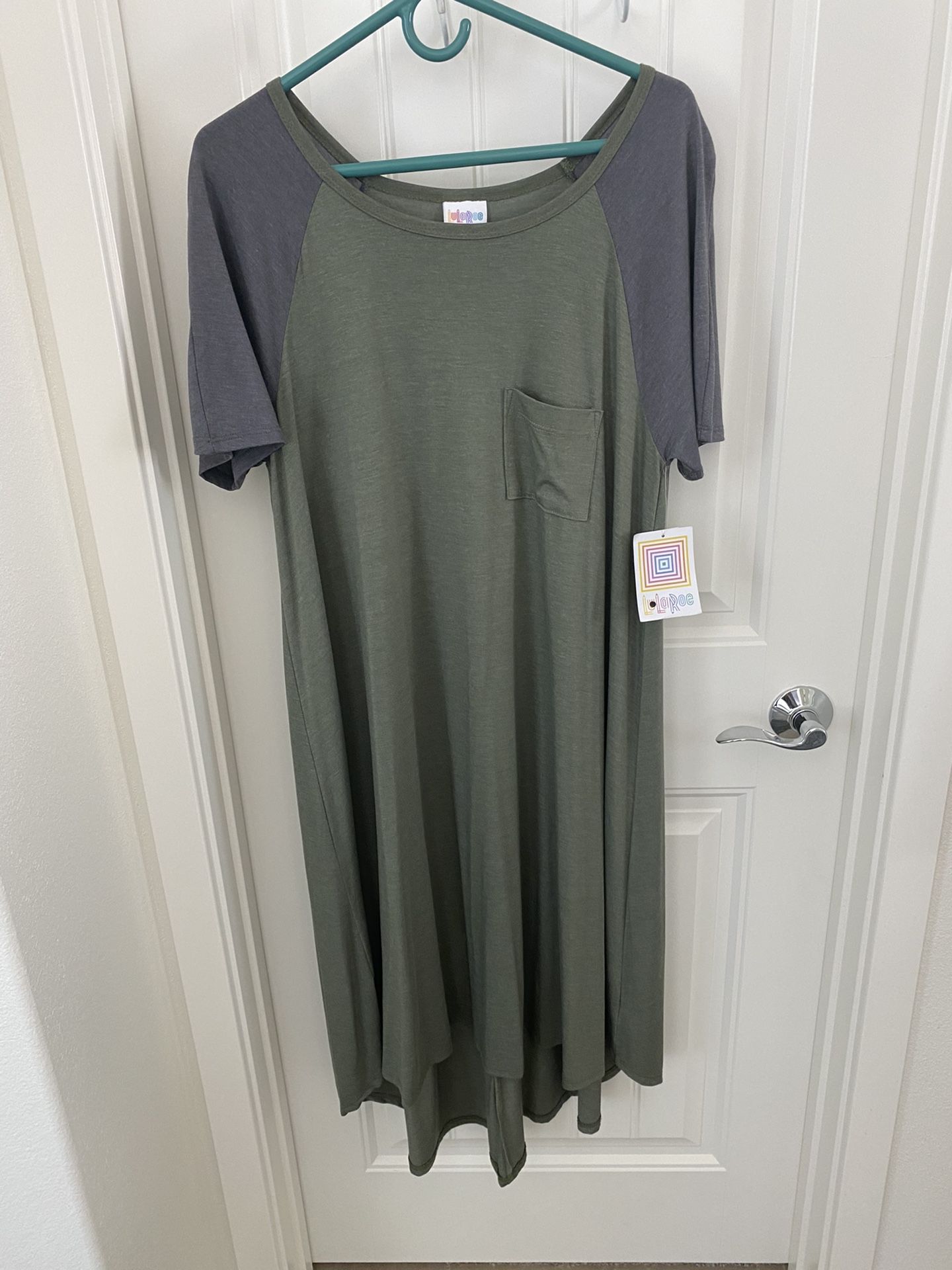 Lularoe Carly (Large)