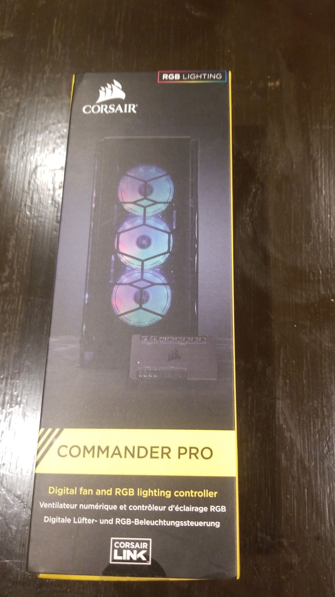 Corsair Commander Pro Digital Fan amd RGB LIGHTING CONTROLLER