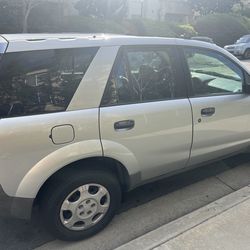 63, 000 Miles $3,000 Saturn 2003 VUE low miles