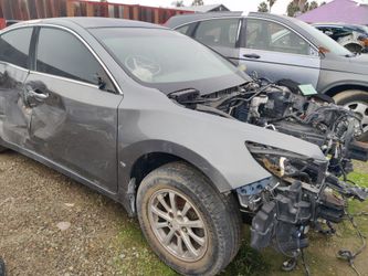 2016 Nissan Altima -FOR PARTS