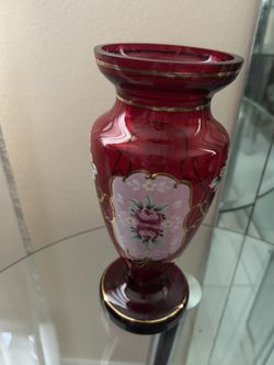 Vintage Vase. Bohemian BYTEP Art Glass Cranberry Red Hand Blown and Hand Painted Roses Vase Gold Trim. 9,5”H. Victorian Style.Very Rare.