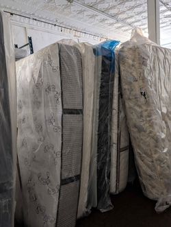 Mattress Sealed Packed in Plastic