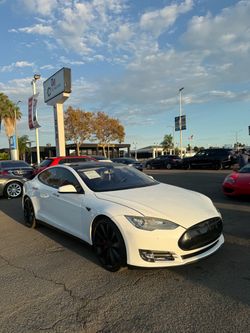 2014 Tesla Model S P85+