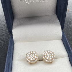 2.5 Carat Diamond Earrings 
