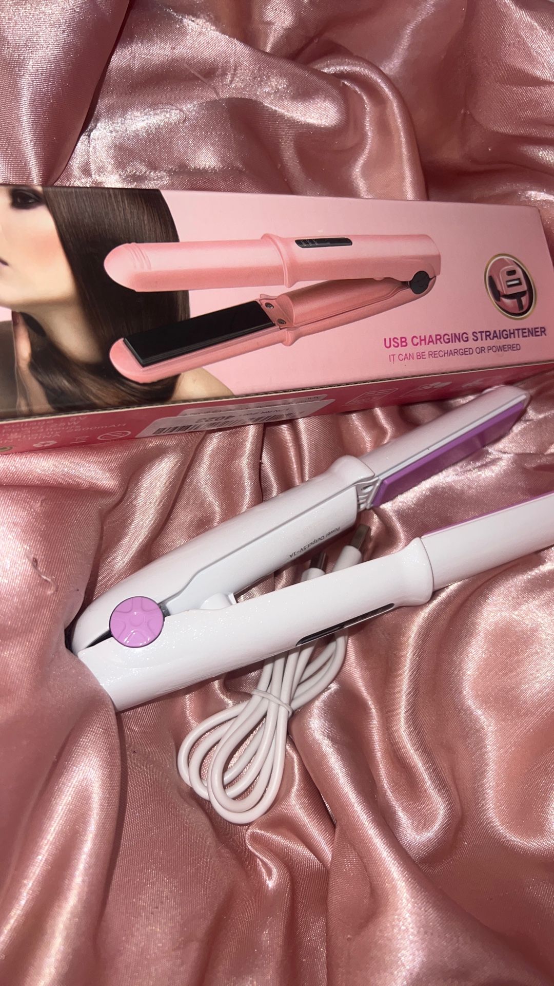 Mini rechargeable hair straighter