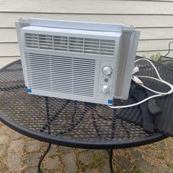 Air conditioner Window Unit 
