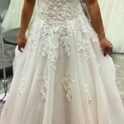 Wedding Dress NWT Never Worn