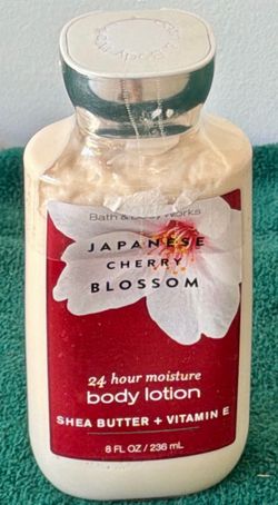 Bath & Body Works Japanese Cherry Blossom Body Lotion-8oz New! SEALED