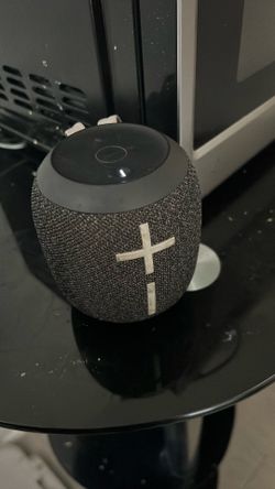 Ultimate ears Bluetooth speaker