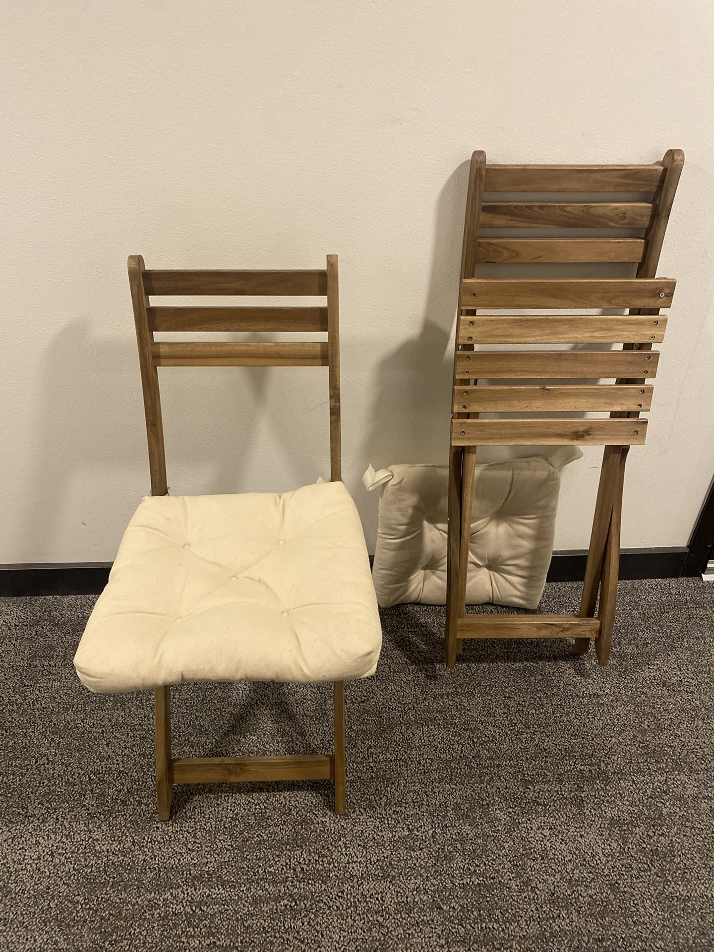 Bistro Folding Chairs With Cushions
