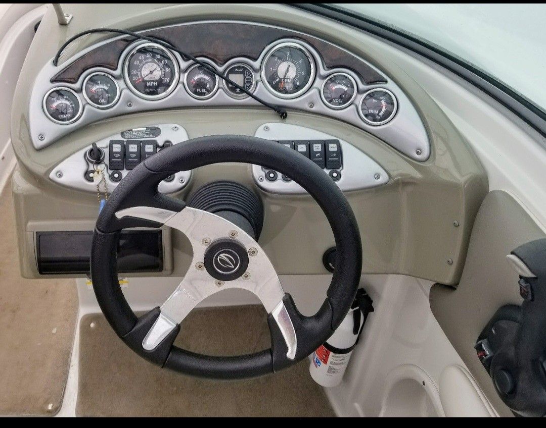 2007 Crownline 220ls Razor