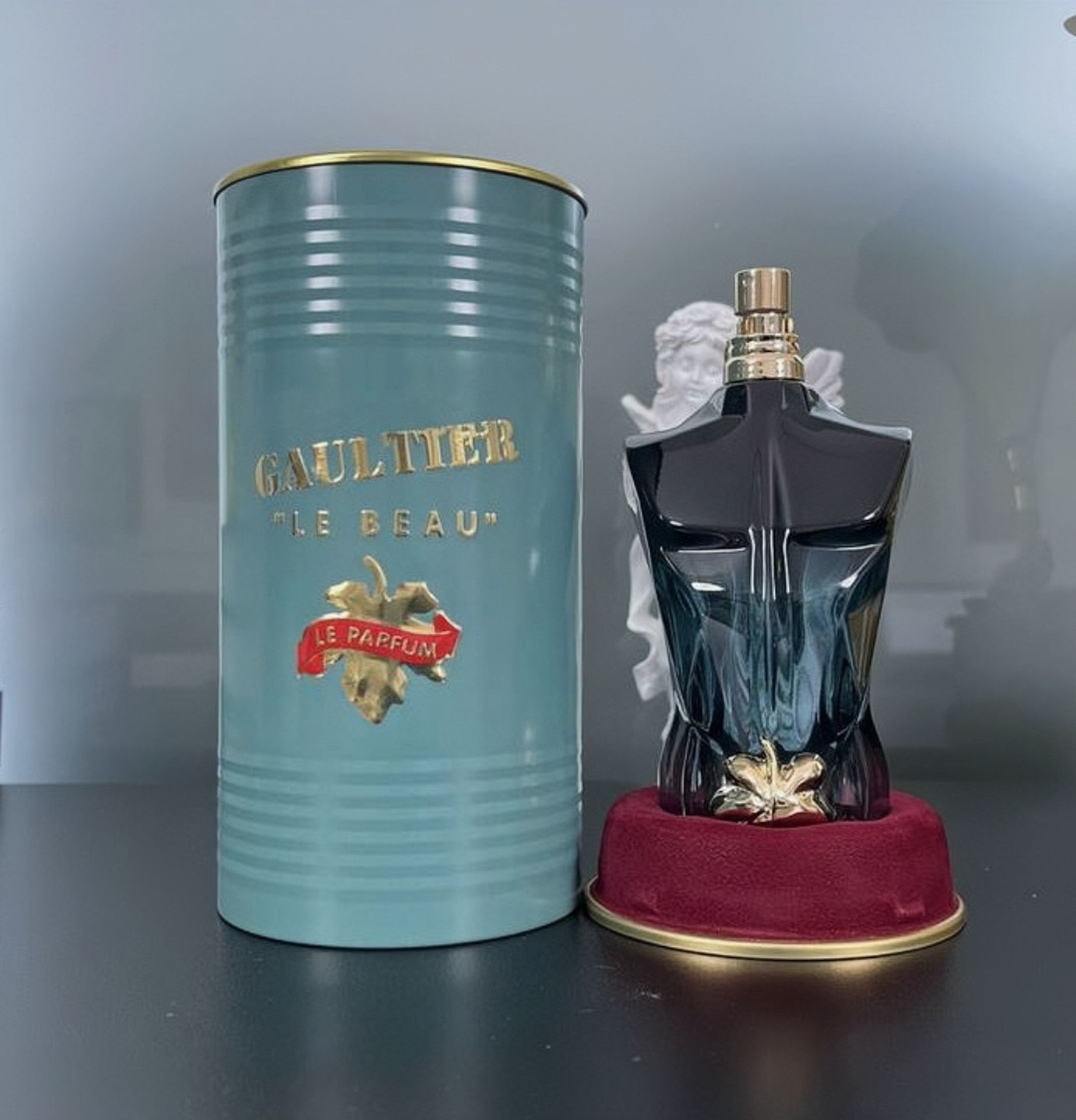 JPG: Le Beau Le Parfum