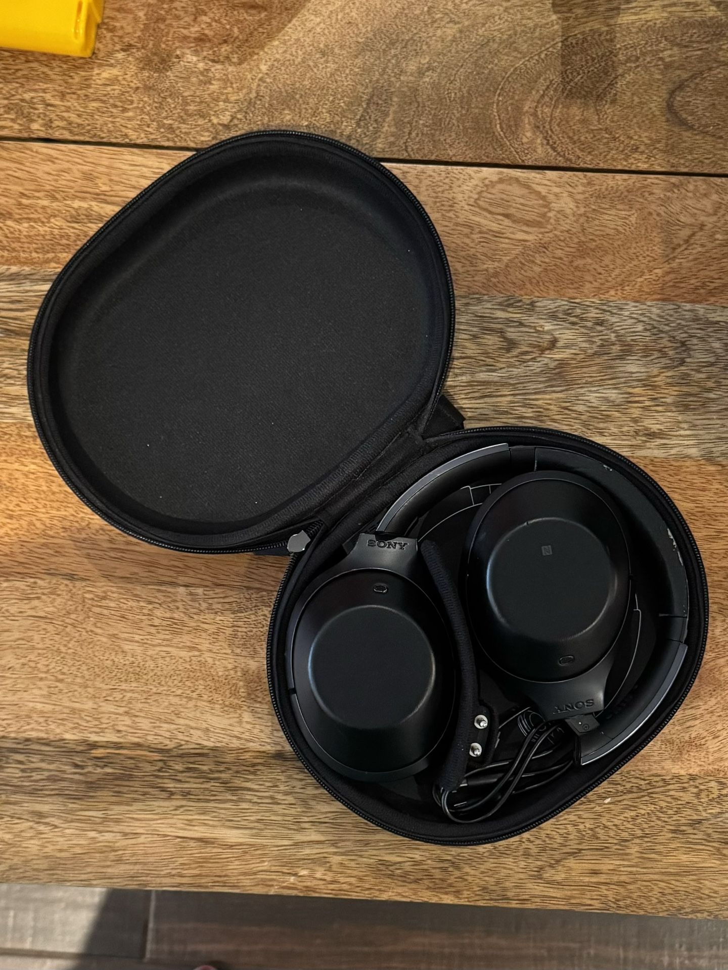 Sony Noise canceling Headphones, MDR-1000X