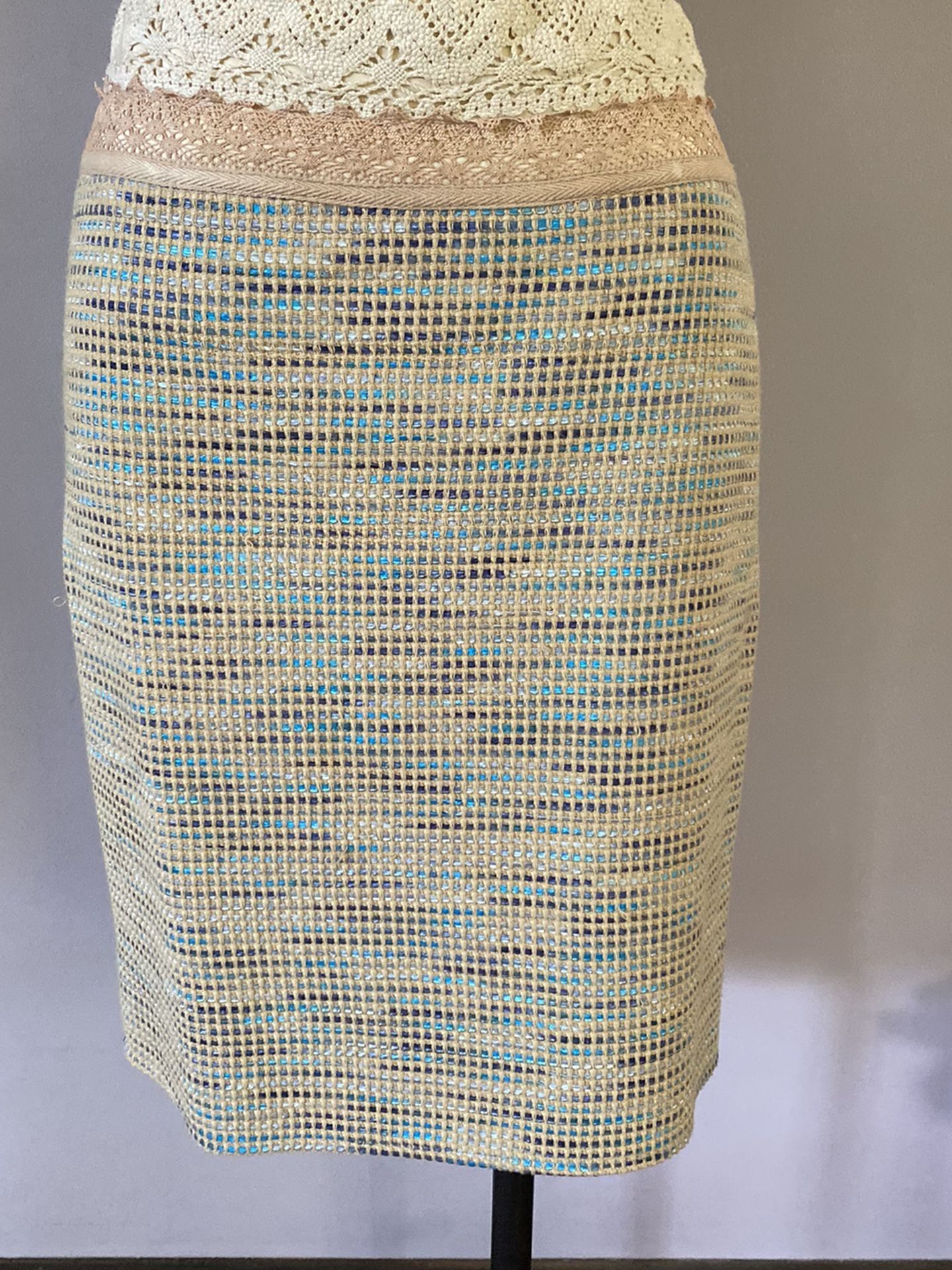 Vintage Nanette Lepore pencil skirt size 2. Beautiful skirt in excellent condition. 