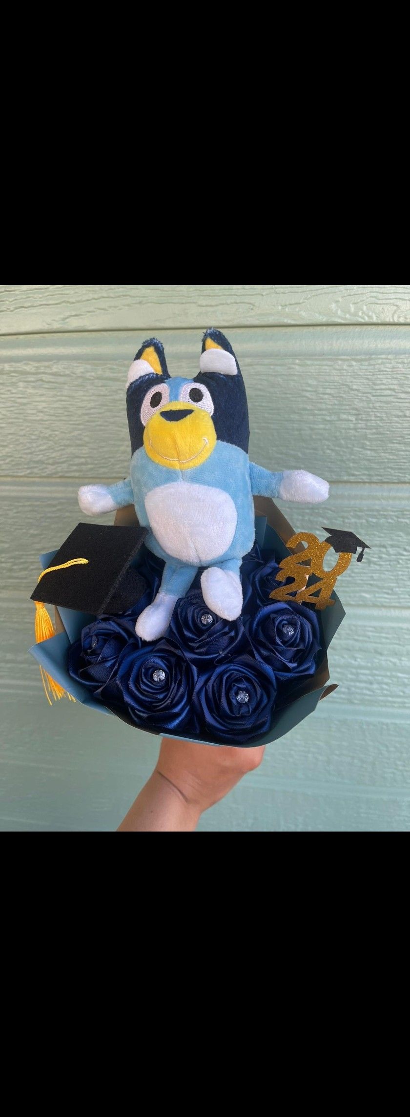 Bluey Plushie Eternal Rose Bouquet 🩵 Graduation