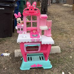 Minnie mouse kitchen set