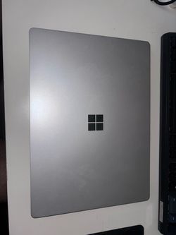 Microsoft Surface Laptop (1st Gen)