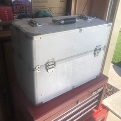 Silver Art Supply Case