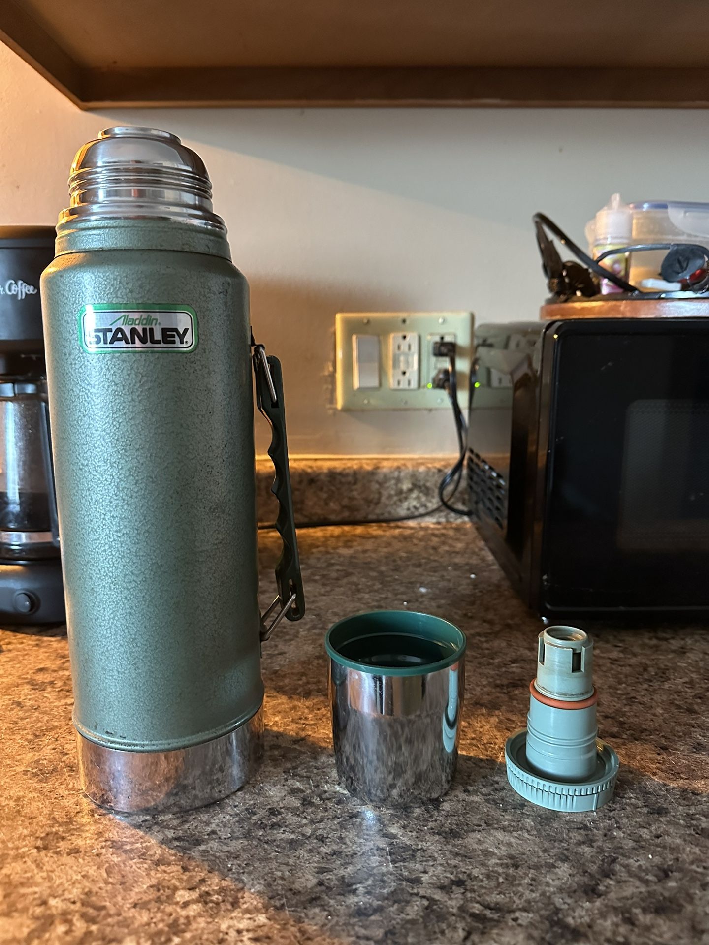 VINTAGE Stanley Aladdin Thermos Us Made A 944dh Green Metal