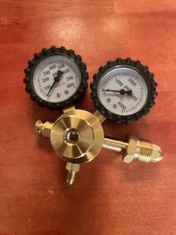 Nitrogen regulator service tuff 600 psig