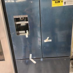 New Bosch Refrigerator French Door Black Stainless 